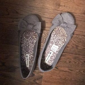 Gray flats